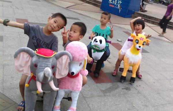 Factory mixed batch of children without musical slide Trojan horse wood mechanical horse