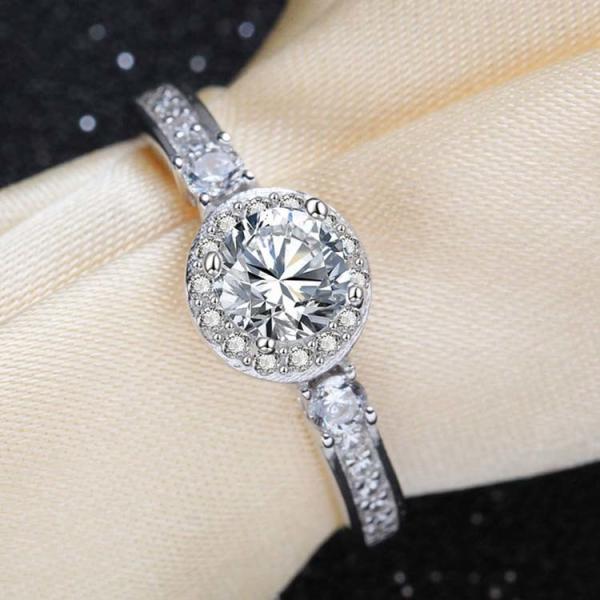 Sterling Silver Clear Cubic Zirconia Wedding Ring (RE109)