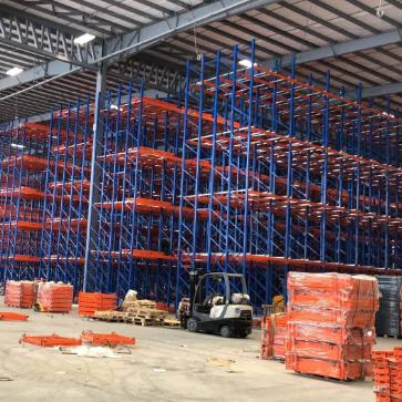 Customizable Gravity Pallet Rack 4-8 Layer Rust Resistant