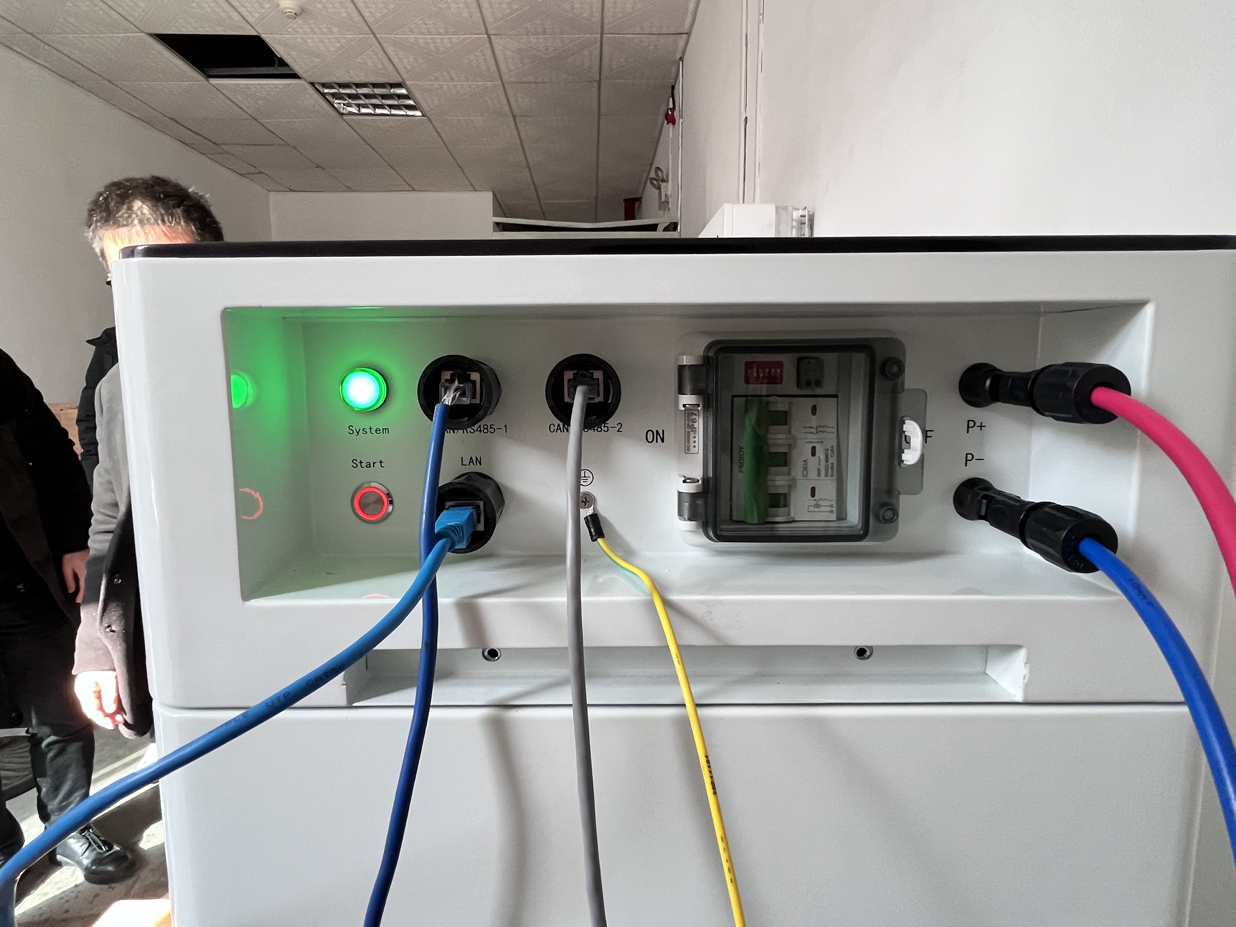 Солнечный HV высоковольтное BMS GCE для батареи лития 5-35kwh легкой устанавливает дом солнечной батареи 50A 100A 100-700V солнечный
