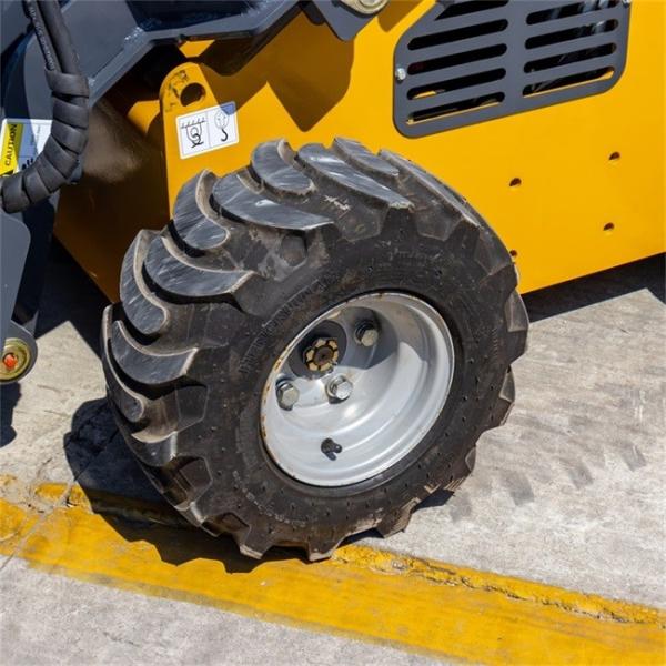 23 hp epa Pequeno carregador de craving Altura máxima de trabalho 2400mm