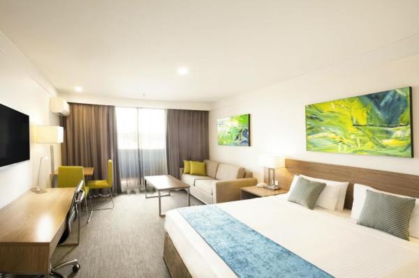Cambodia hotel furniture manufacturers from high quality shenzhen china furniture factory made laminate wood Bed tables