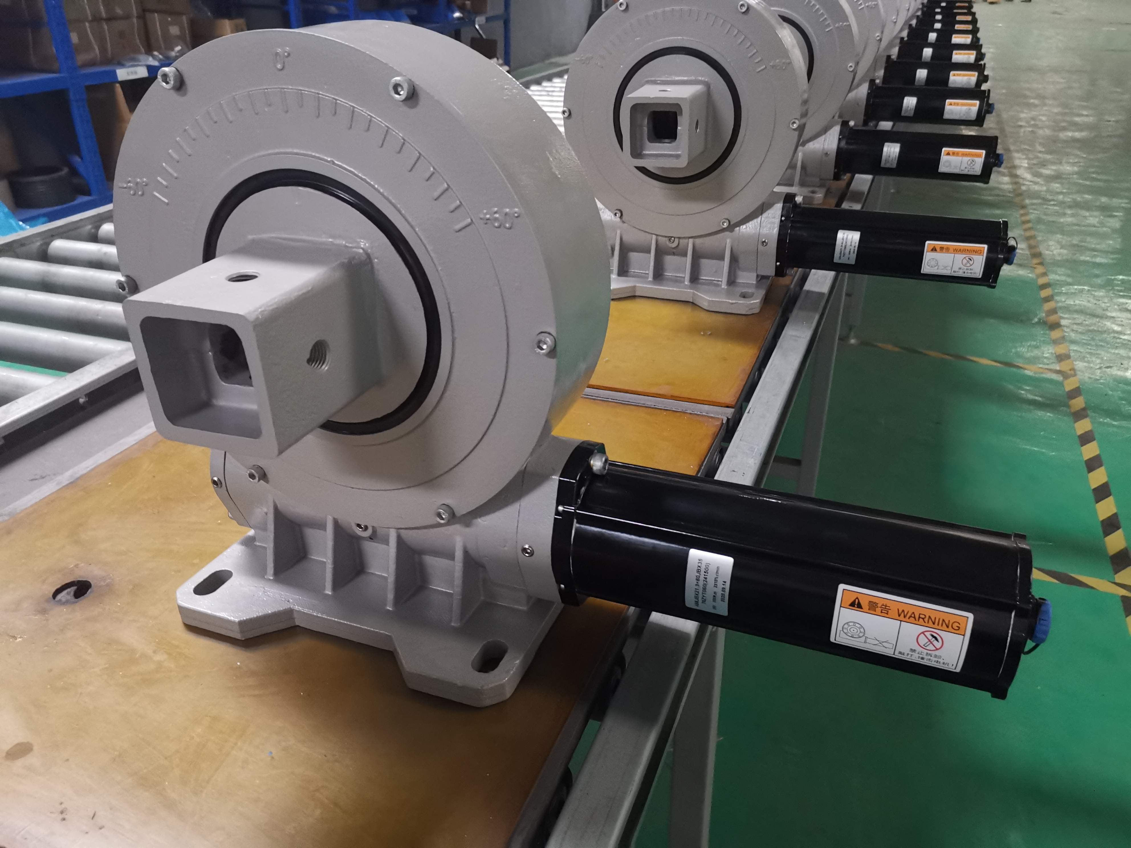 VE5 Slew DriveIP66 IP67 Waterproof 2400Nm Heavy Duty Output Torque Solar Energy Single Axis Solar Tracking System Slewing Ring