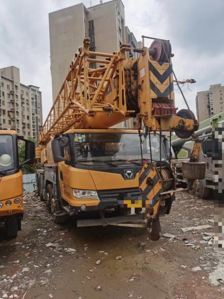Crane mobile Terrien de 55 tonnes Crane de camion d'occasion Crane télescopique montée Service après-vente