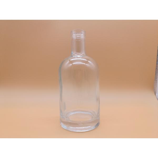 750ml Clear Glass Bottle Vodka with High Flint Glass Material and Cork Sealing Type
