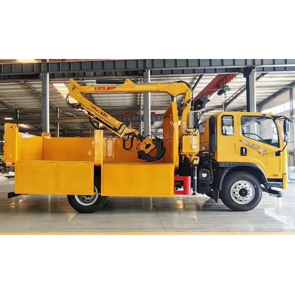 XDEM Máquina hidráulica con tracción a cuatro ruedas de agarre y transporte para camiones de madera con cubo para uso agrícola