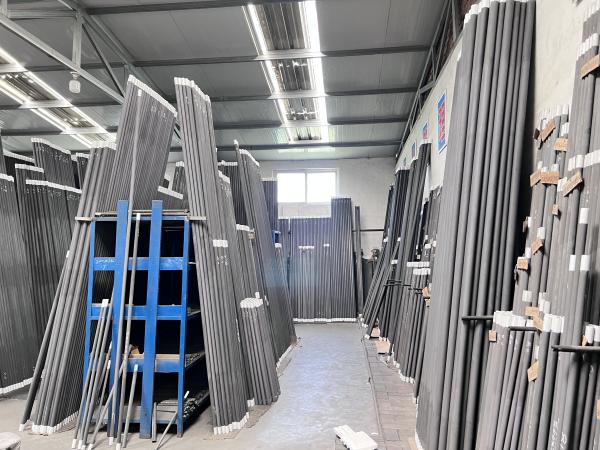 Barres en carbure de silicium à diamètre égal de type ED - Éléments chauffants à faible résistance et longue durée de vie pour fours industriels