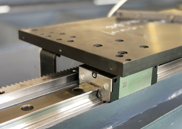 Stainless Steel Laser  CNC Cut Machine 3000W 12mm Raytools