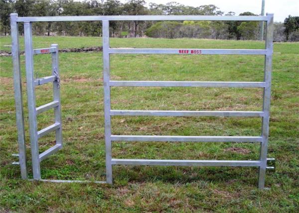 La cour en acier galvanisée de bétail lambrisse la norme ISO9001 exempte d'entretien