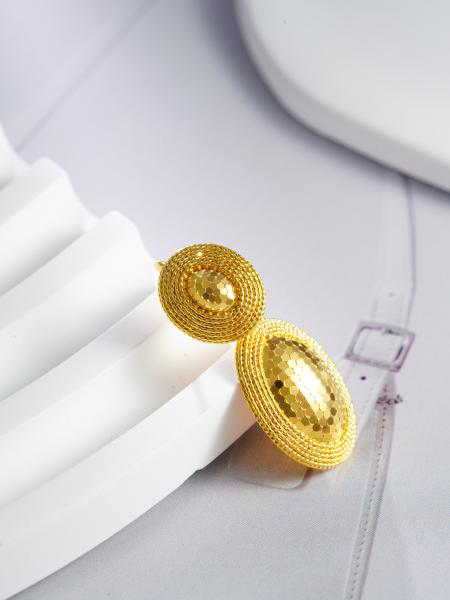 Polished 24K Gold Accessories Perfect Combination of Finish and Simple Design