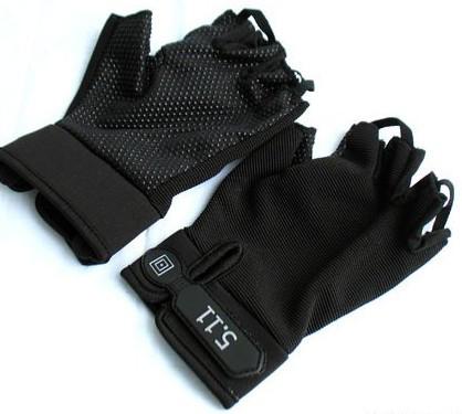 Military Paintball Half Finger Shooting Gloves For Protection Customized Logo