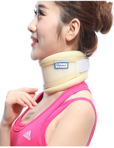 Colar cervical médico da espuma respirável com o certificado do CE da placa de apoio do PE