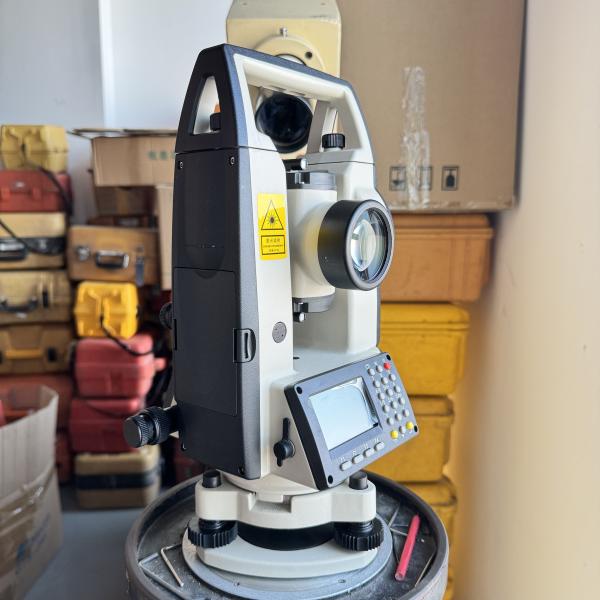 South brand Electronic Digital Theodolite NT-023 IP54 Waterproof Level Electronic Digital Theodolite Rechargeable Battery 1°or 1gon Horizontal Circle and High Precision