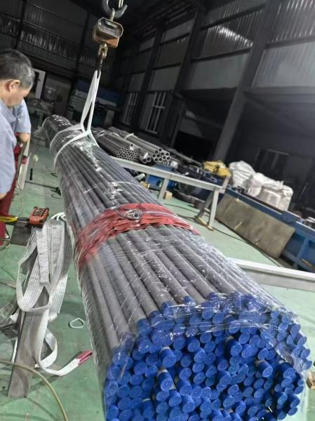 TUYAU ET TUBE EN ACIER ALLIÉ ET ACIER INOXYDABLE