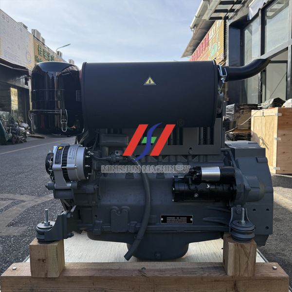 F4L912 Deutz 4-cylinder Water-cooled Engine, 46kw Power, 2350rpm Speed