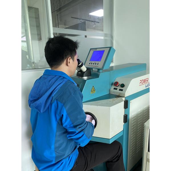 taille naturelle de 2.2ct Emerald Pendant Necklace Princess Cut 7×7mm