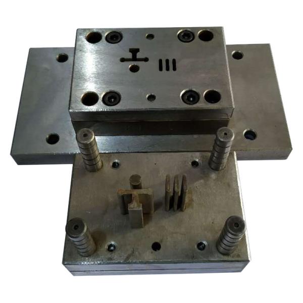 Métal continu emboutissant le moule de poinçon d'acier inoxydable d'AL SGCC SPCC de pièces