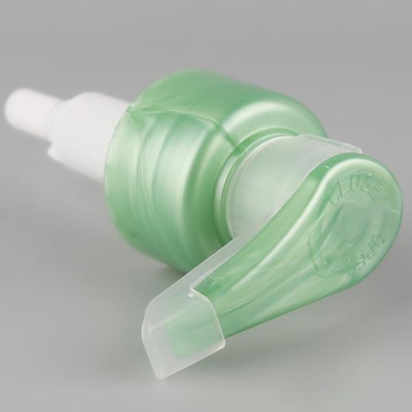 Portable Skin Care Plastic Lotion Pumps No Leakage Moderate Spray Volume