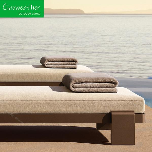 Outdoor Garden Villa Resort Furniture Teakwood Lying Bed Set with Sunshine Beach and Swimming Pool
