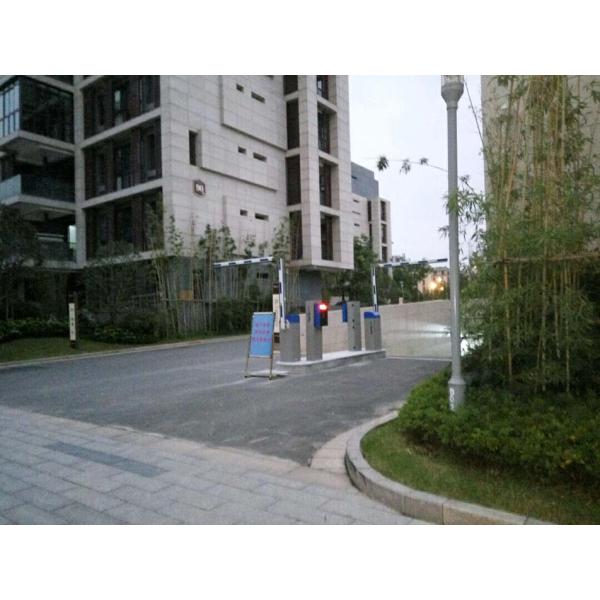 Indoor Or Outdoor Car Parking Management System IP54 Waterproof Dust Proof