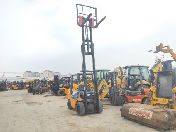                  Used Popular Brand Toyota 3 Ton Forklift Fd30 Fd50 Fd100 Made in Japan on Sale with Working Condition.             