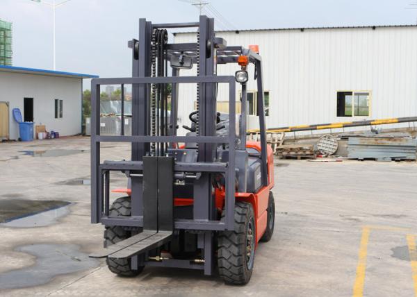 Industrial 3 Tonne Forklift Truck for 3 Meters Max Lifting Height 160MM Free Lift Height