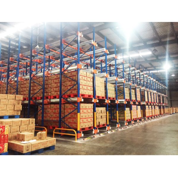 Two Way Radio Shuttle Racking Pallet Runner Rack System Room Temperature Warehouse