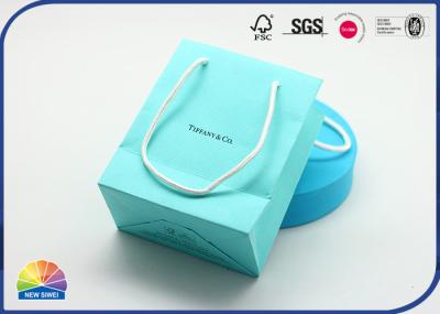 O presente de casamento de papel reciclável ensaca o carimbo quente de prata personalizado