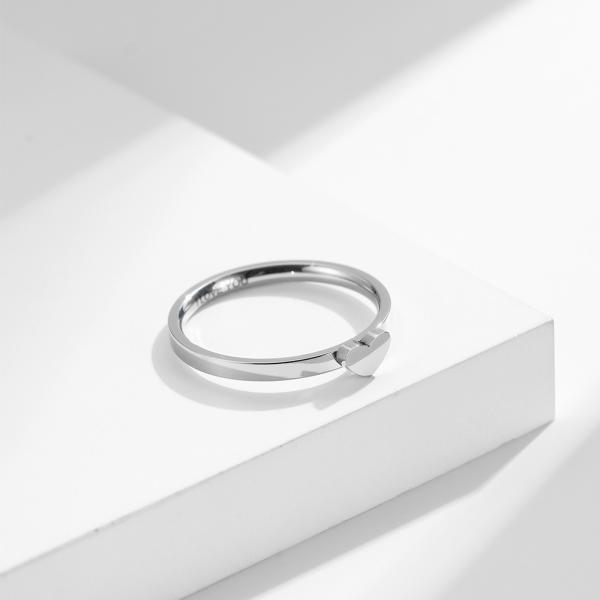 Bague en forme de cœur en acier inoxydable plaqué or pour fête de mariage, bague de Saint-Valentin personnalisée