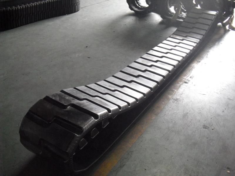 470x152.4x56 Гладкий или гравированный укладчик PF6110 Резиновые рельсы Части асфальтовых мостов с 52 ссылками