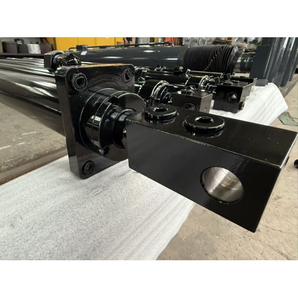 2550mm Stroke High Tonnage Telescopic Hydraulic Cylinder With Hard Chrome Plated Rod End
