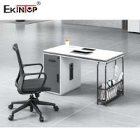 Mesa do pessoal de escritório com a separação de vidro destacável para o mobiliário de escritório