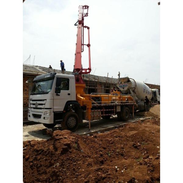 Sinotruk Howo 8x4 Concrete Pump Truck Euro 2 With 5000mm Wheelbase