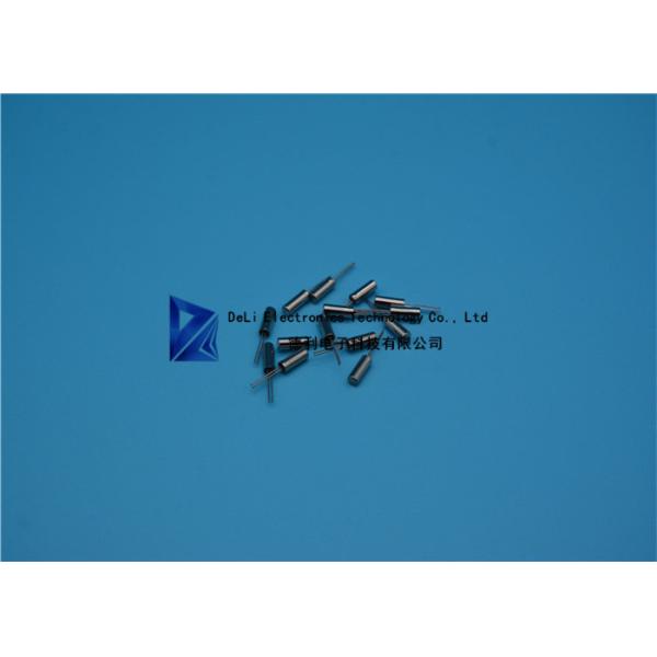 32.768KHZ  DIP CYL Crystals And Oscillators 7PF Load Capacitance 2 * 6.0 MM Dimensions