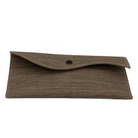 L'unité centrale garnissent en cuir les lunettes de soleil gravantes en refief de Logo Custom Glasses Cases For