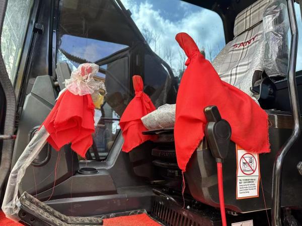 Hydraulic Used Crawler SANY 215 Excavator With Cummins QSL9-C455 Diesel Engine