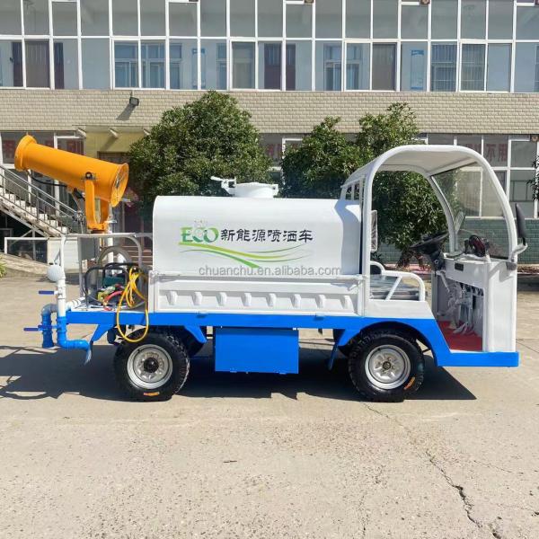 Véhicule de pulvérisation de brouillard électrique pur à quatre roues pour économie d'énergie et protection de l'environnement