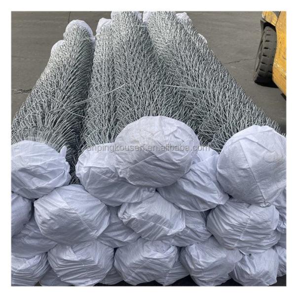 Chain Link Fence Iron Galvanized Heavy Duty Open Size 25*25mm 50*50mm 60*60mm 80*80mm