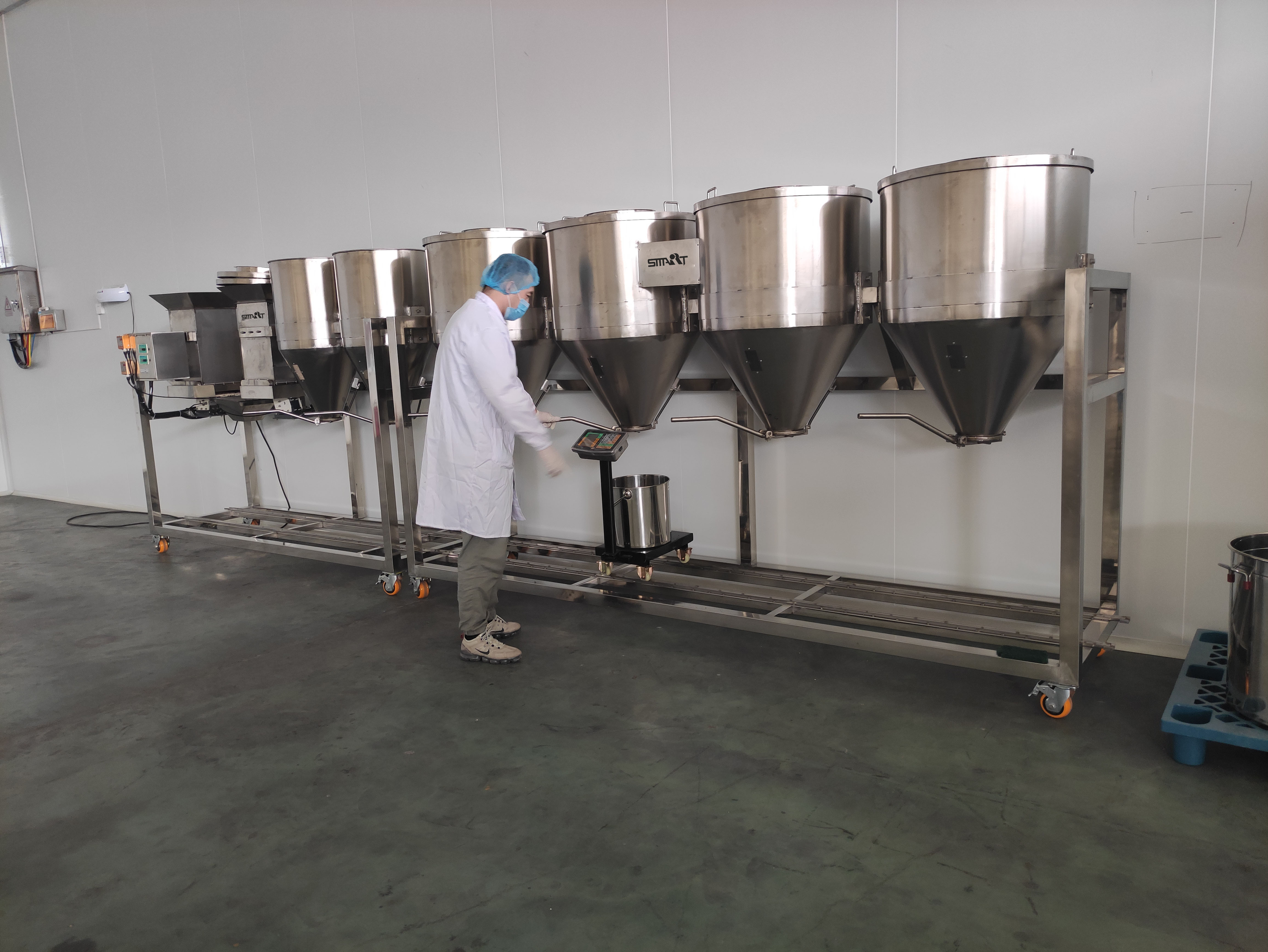 изменяемая скорость машины прессы Адвокатуры сезама 150mm 8L 100kg/H