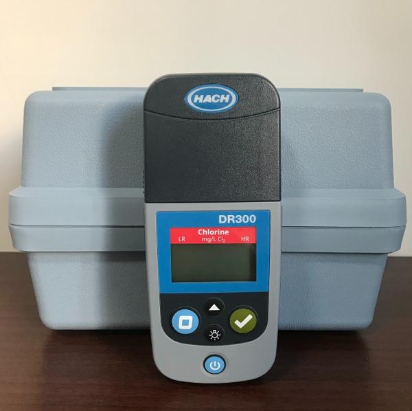 HACH DR300 Portable Colorimeter LPV445.97.06110 For Residual Chlorine Total Chlorine Ammonia Nitrogen Ozone Detection