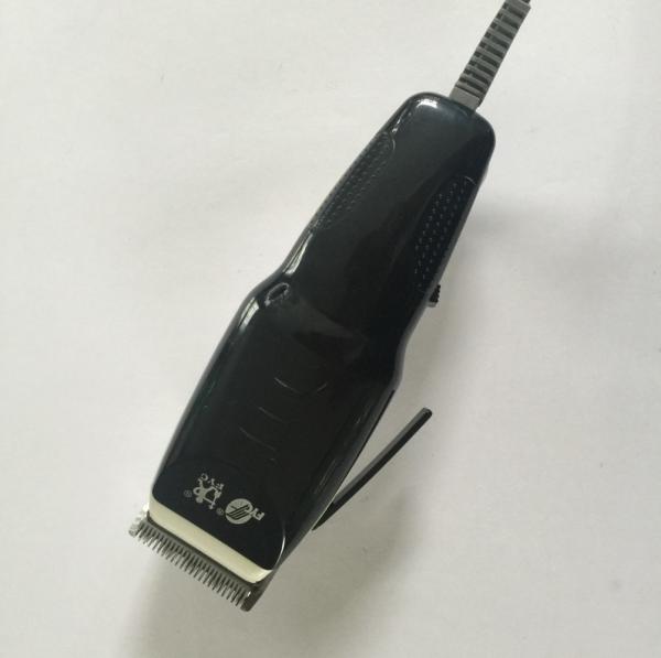 RF828 Safe Durable Barber Hair Clipper Electric 12 Watt Highly Efficient 47.5X34X28 CM