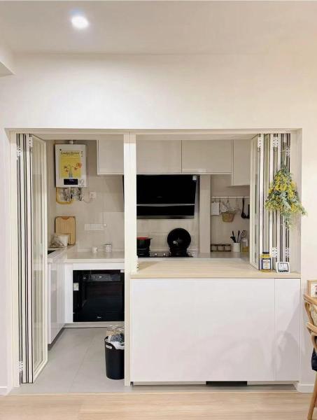 Marine Grade Folding Windows - 316 Stainless Steel Hardware