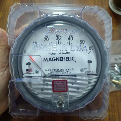 Dwyer Series 2000 Magnehelic Differential Pressure Gauge (0–60 in w.c.)