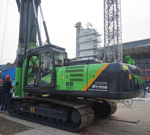 Equipamento de perfuração giratória máximo da profundidade 37m/45m TYSIM KR125A da perfuração do diâmetro 1300mm da perfuração do torque 125kN.m