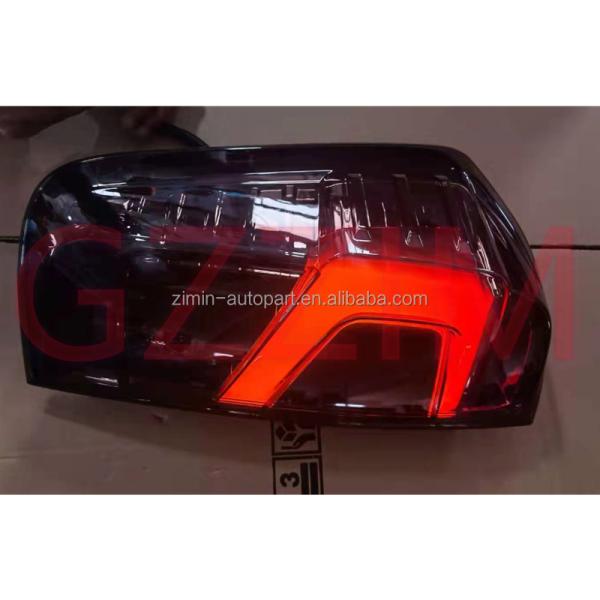 Особенности делают непосредственно превосходным дымящийся цвет автомобильного дыма светодиодный задний свет для Nissan NP300 2020