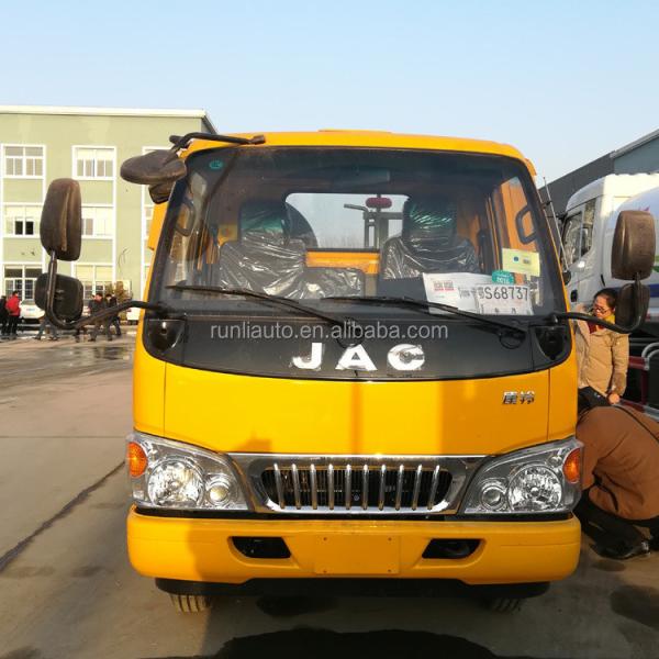 4Tons Road Wrecker Truck Euro 4 Rotator Tow Truck 4x2 Drive Type