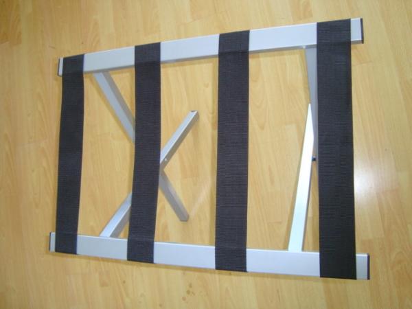 Square Wooden Luggage Hotel Display Stand With Webbing Collapsible Structure