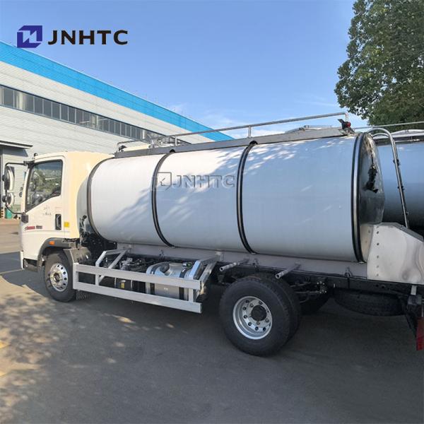 HOWO 8cbm Fuel Tanker Truck Light Duty Oil Tank Truck Mobile Refueling Truck Aluminum Fuel Tanks For Sale