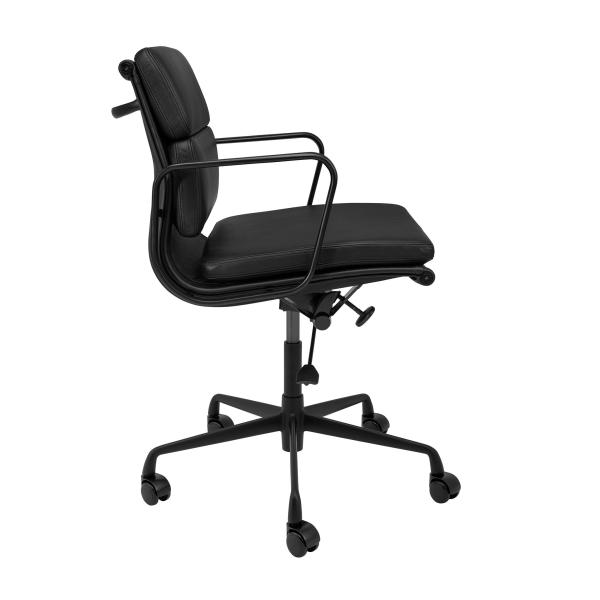 Mid Century Soft Pad Management Chair , Black Powder Coated Modern Leather Office Chair