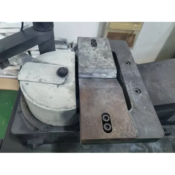 Bt300 CBN Insert Chamfering Machine